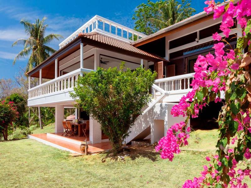 Baan Khunying - Secluded Phuket Beachfront Villa Rawai Exterior photo